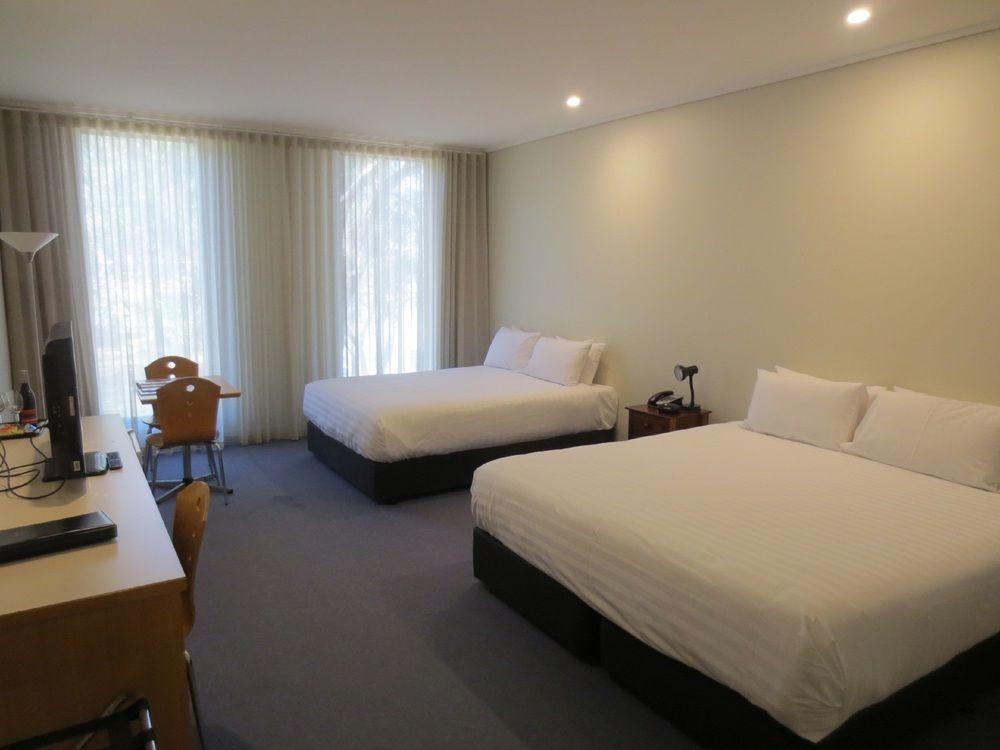 The Dingley Hotel Luaran gambar