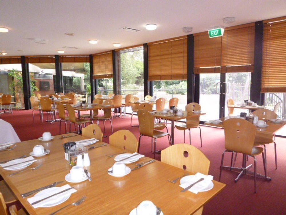 The Dingley Hotel Luaran gambar