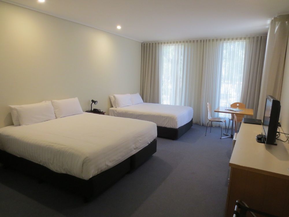 The Dingley Hotel Luaran gambar